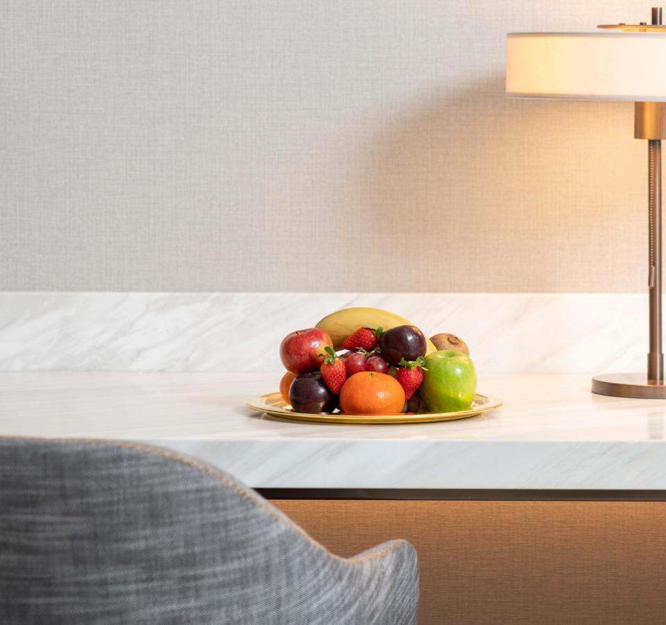 Address Istanbul Hotel Luaran gambar Fruit plate